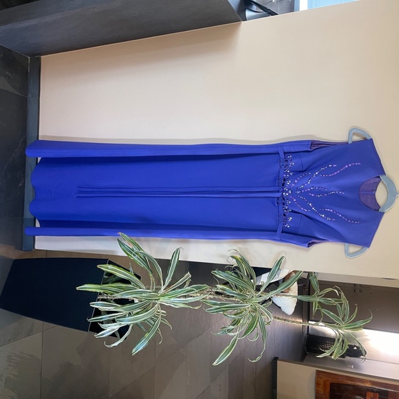 Beautiful Custom Gown - Picture 3 of 6